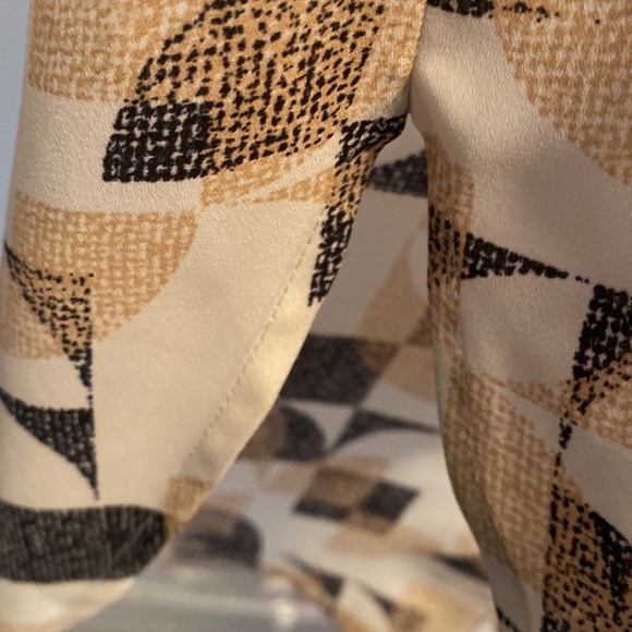 Vince Camuto Long Blouse - Picture 5 of 5